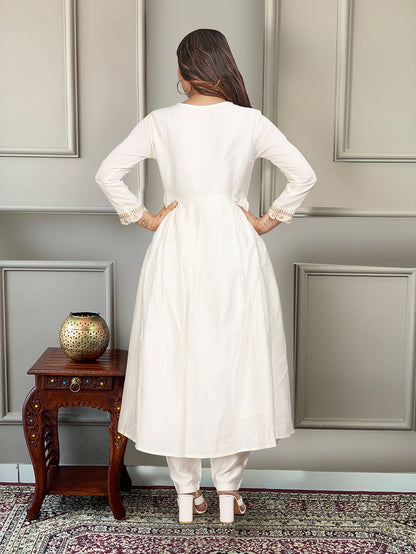 The52 Women's Gorgeous Embroidery Chandrei Fabric Straight Kurta, Pant and Dupatta Set