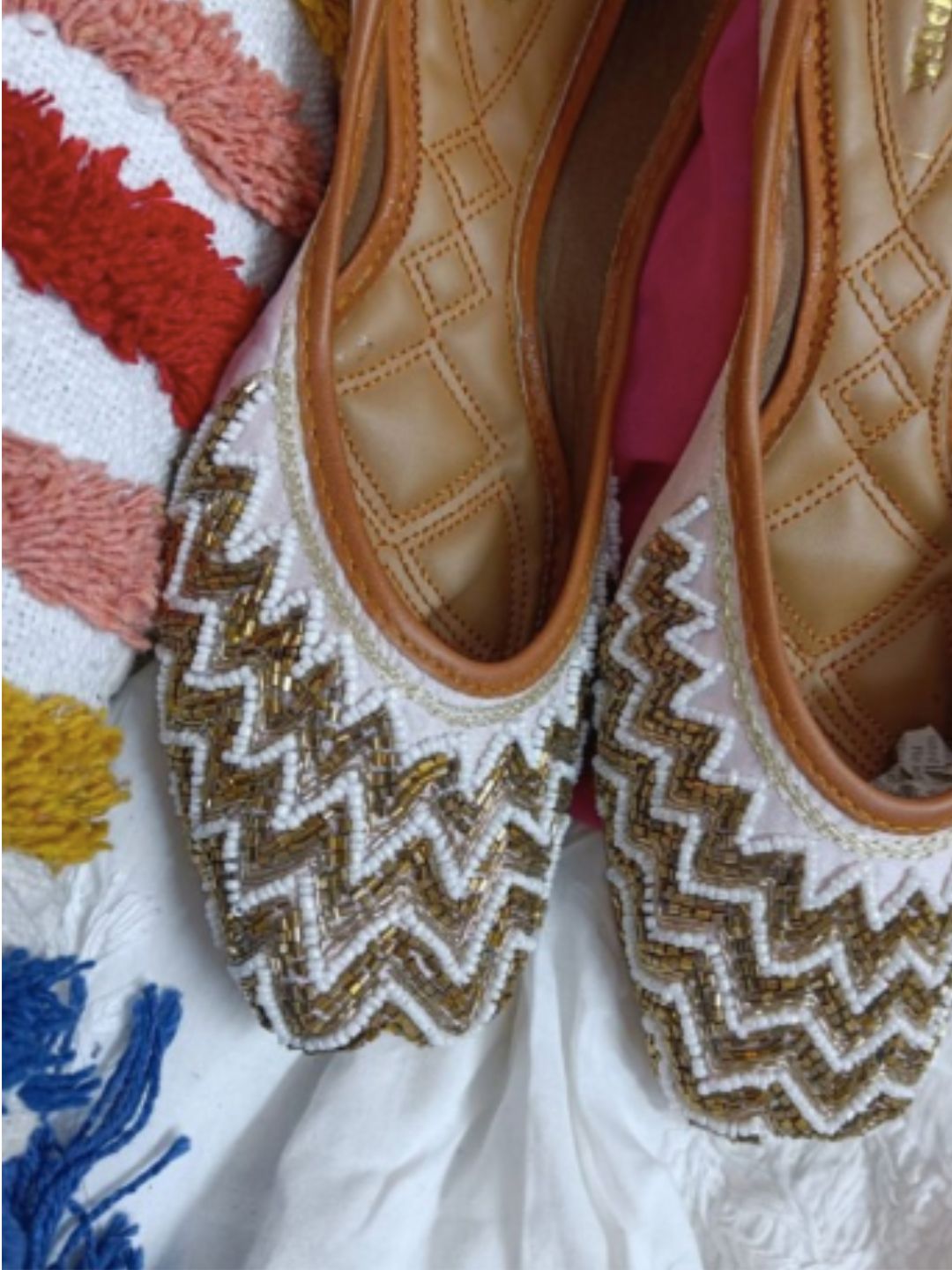 Desi Colour Women Indian Ethnic Footwear-Party Wear Pink Pearl Zigzag