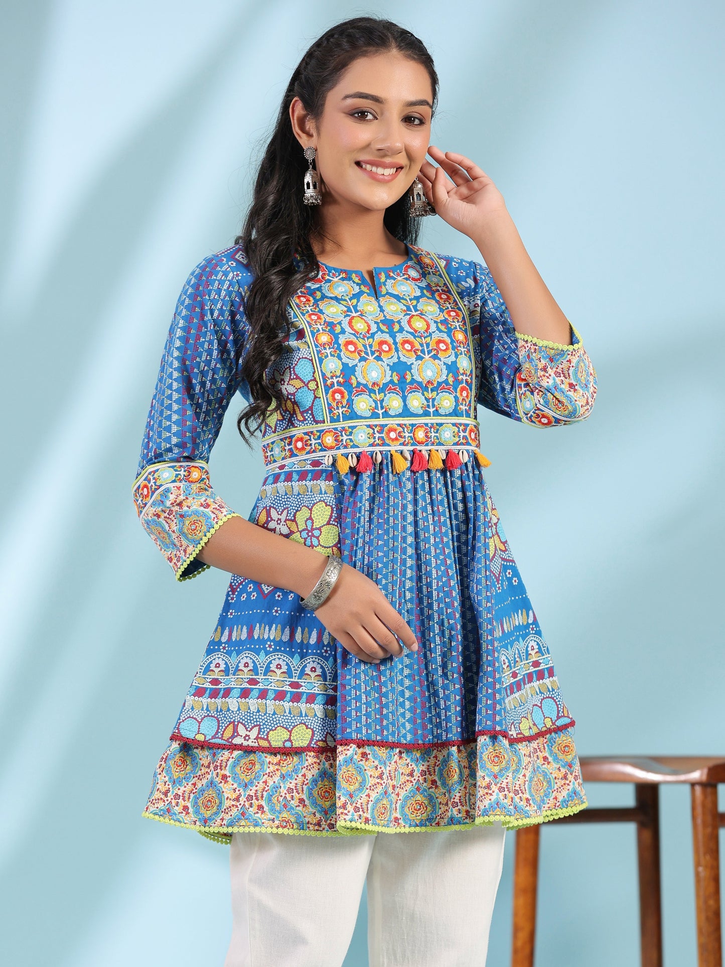 Juniper The Sujani Blue Floral Printed Pure Cotton Tunic With Thread Work