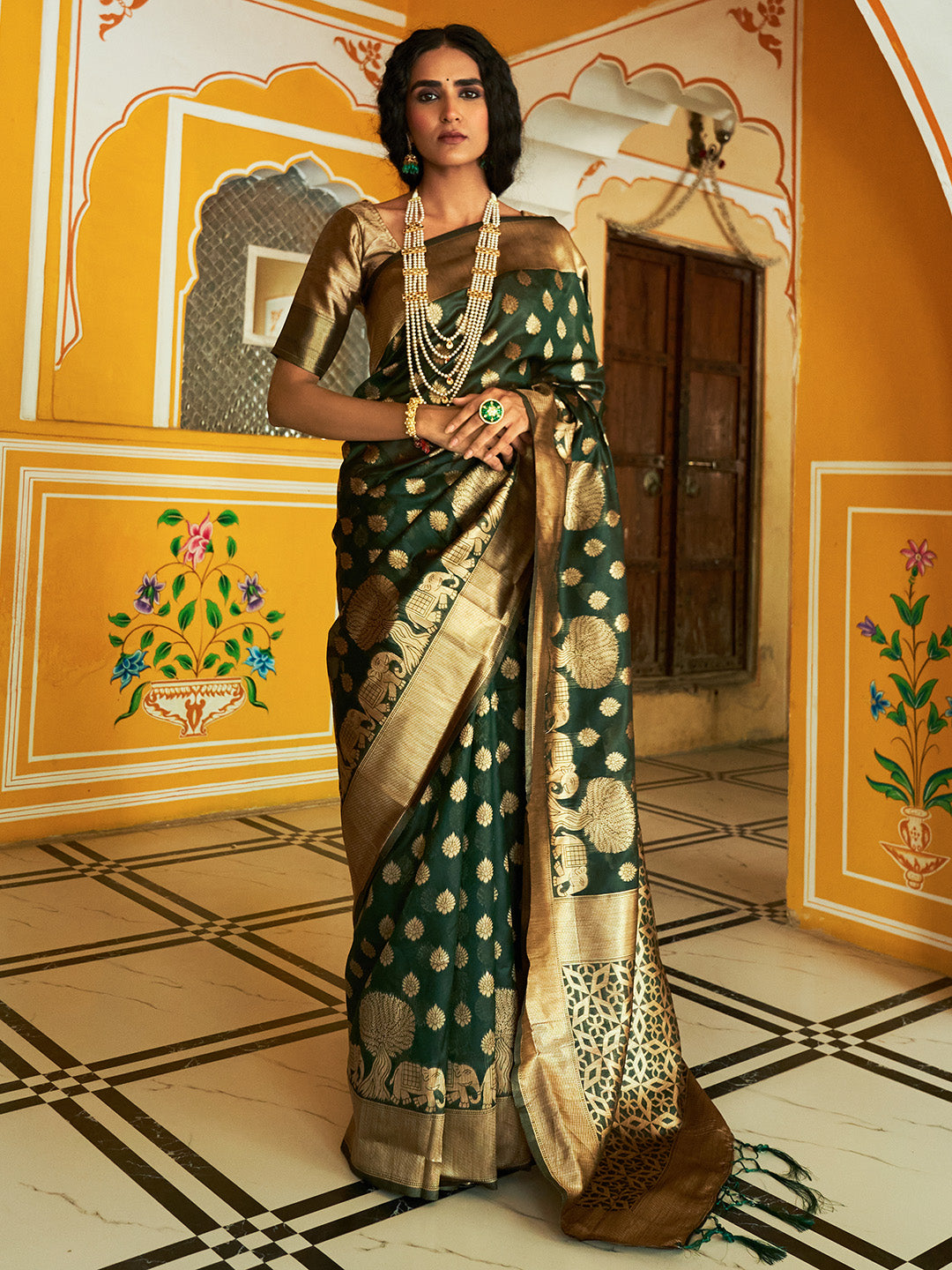 Janasya Dark Green Organza Woven Ethnic Motifs Kanjeevaram Saree