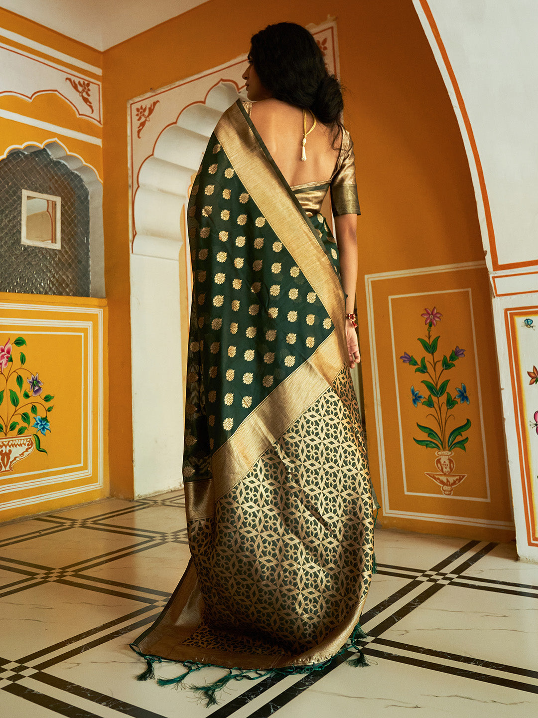 Janasya Dark Green Organza Woven Ethnic Motifs Kanjeevaram Saree