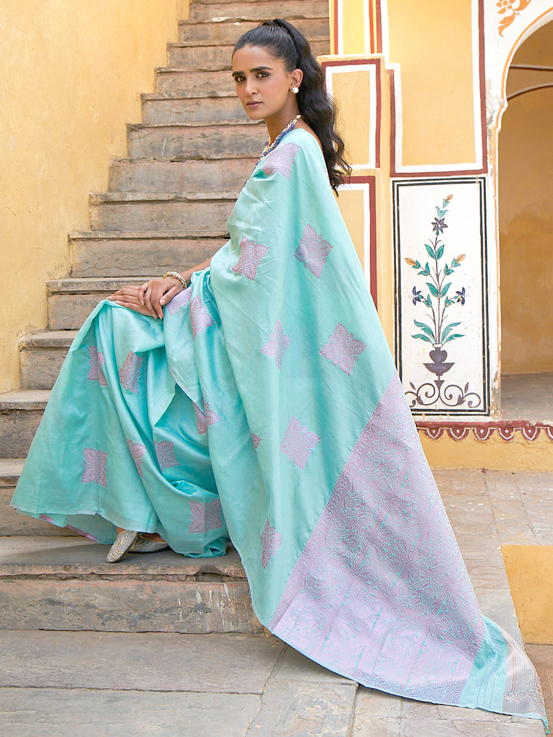 Janasya Sea Green Kanjeevaram Silk Woven Ethnic Motifs Kanjeevaram Silk Saree