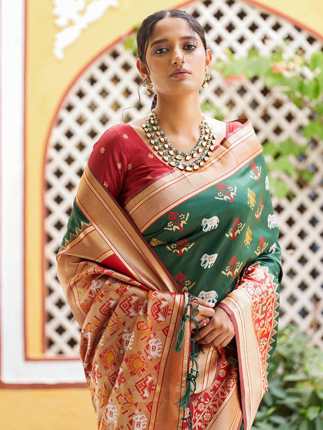 Janasya Green Cotton Silk Woven Ethnic Motifs Patola Saree