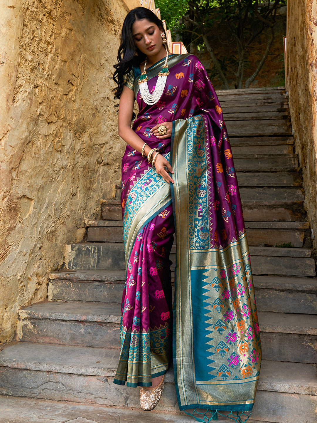 Janasya Wine Cotton Silk Woven Ethnic Motifs Patola Saree