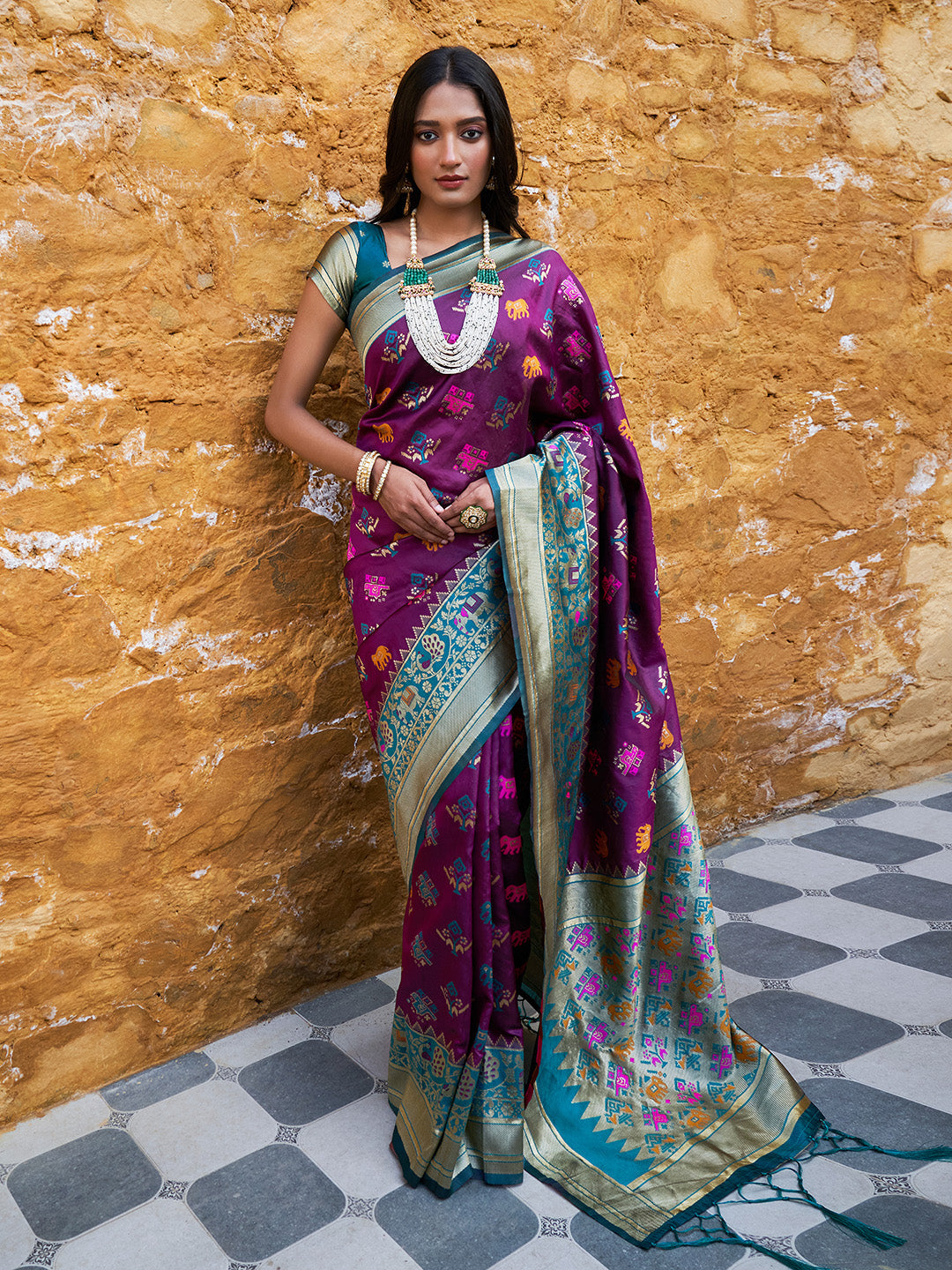 Janasya Wine Cotton Silk Woven Ethnic Motifs Patola Saree