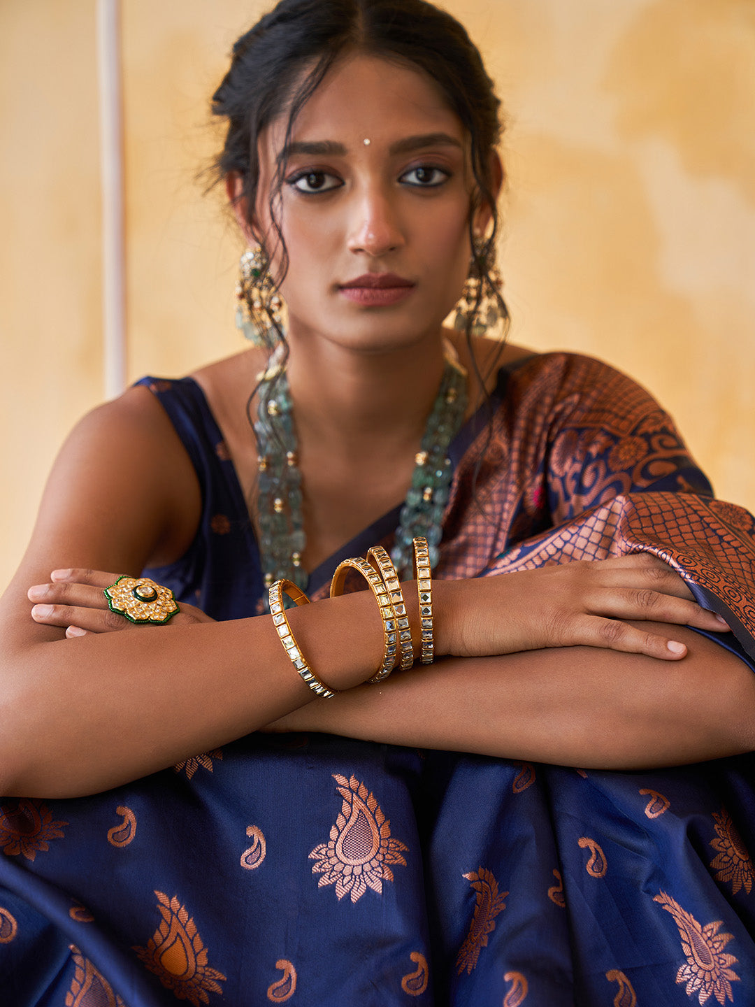 Janasya Navy Blue Banarasi Silk Woven Dual Tone Floral Design Banarasi Silk Saree
