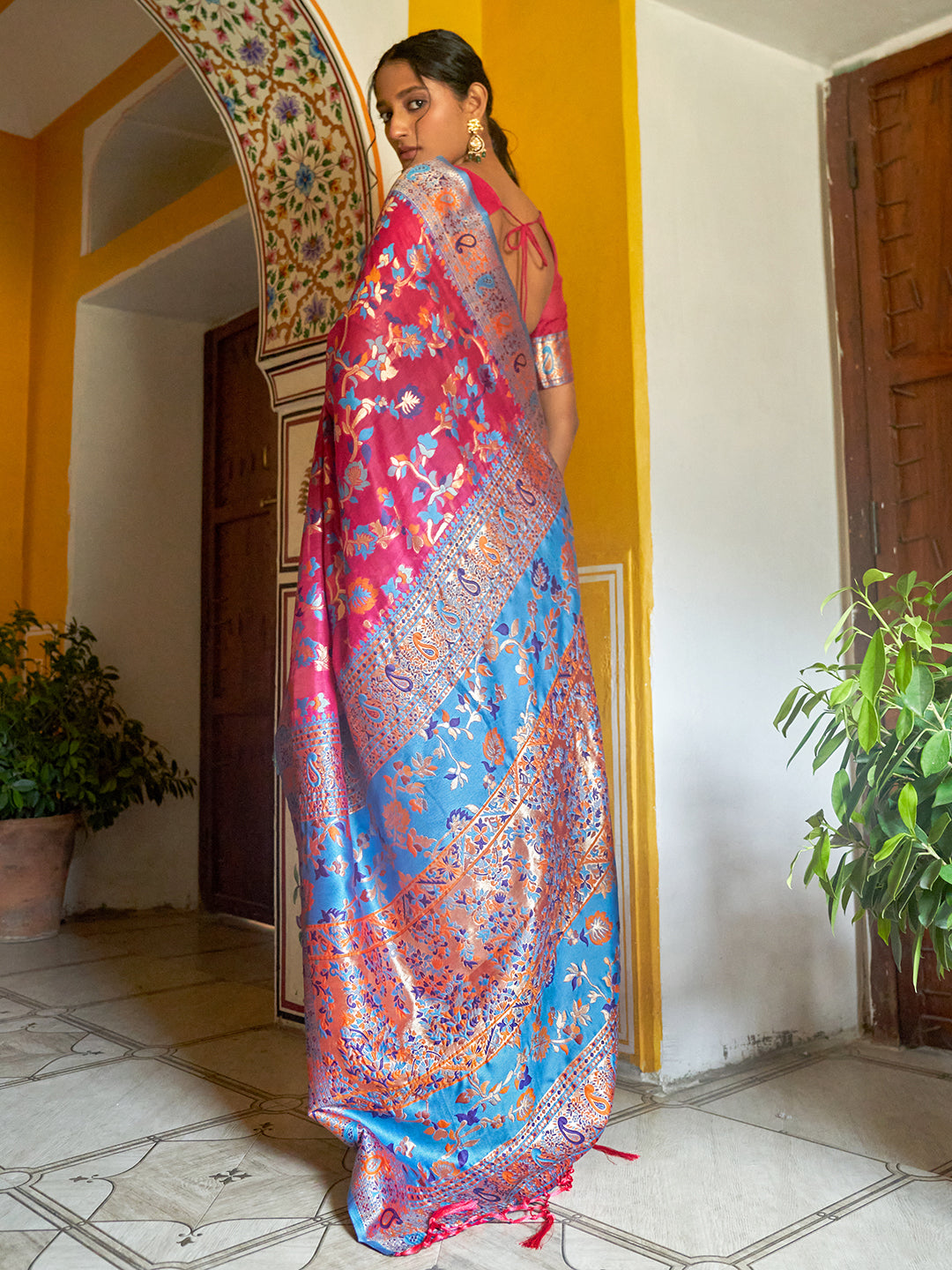 Janasya Pink Chanderi Silk Pashmina Woven Design Saree