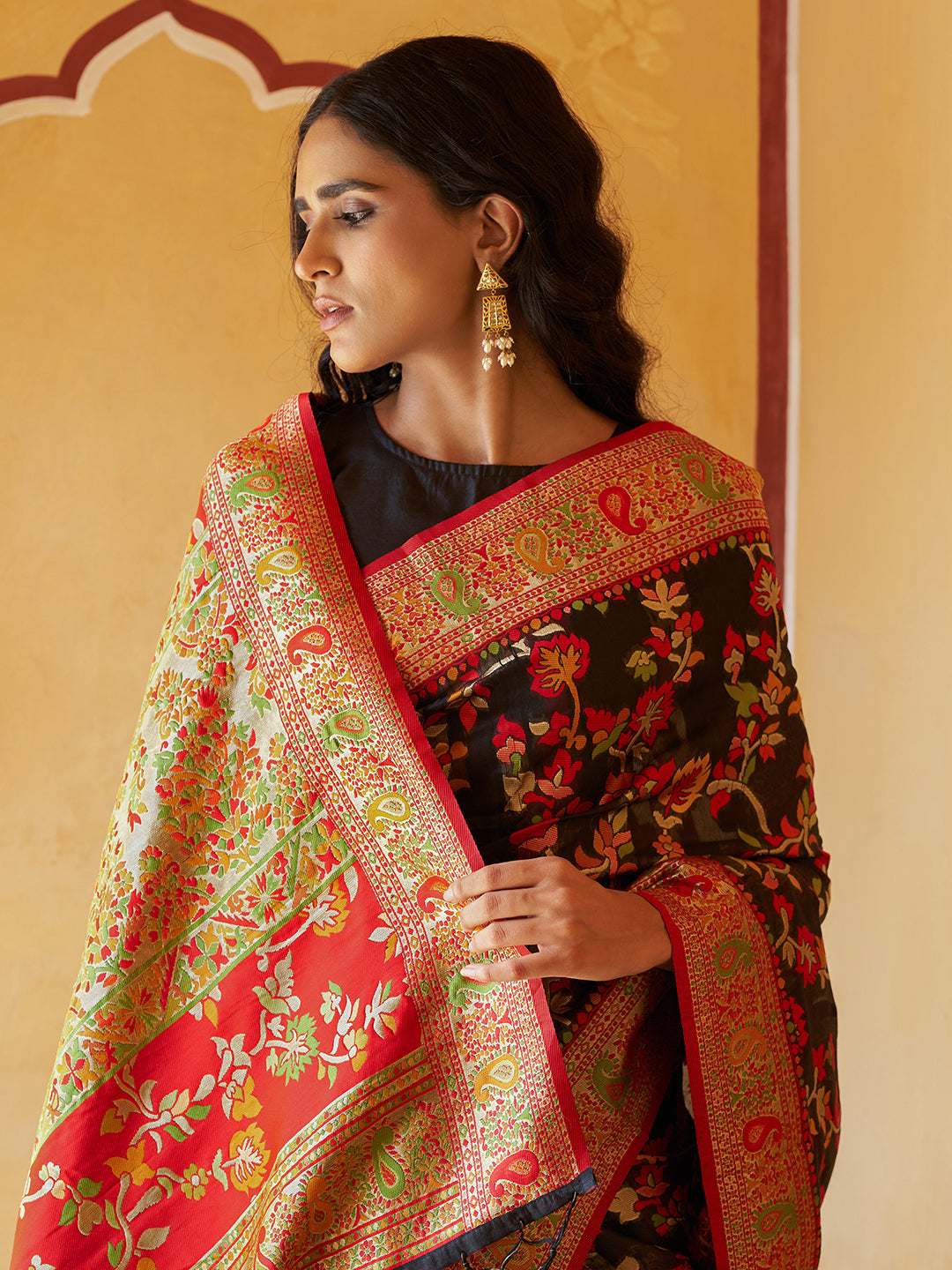 Janasya Black Chanderi Silk Pashmina Woven Design Saree