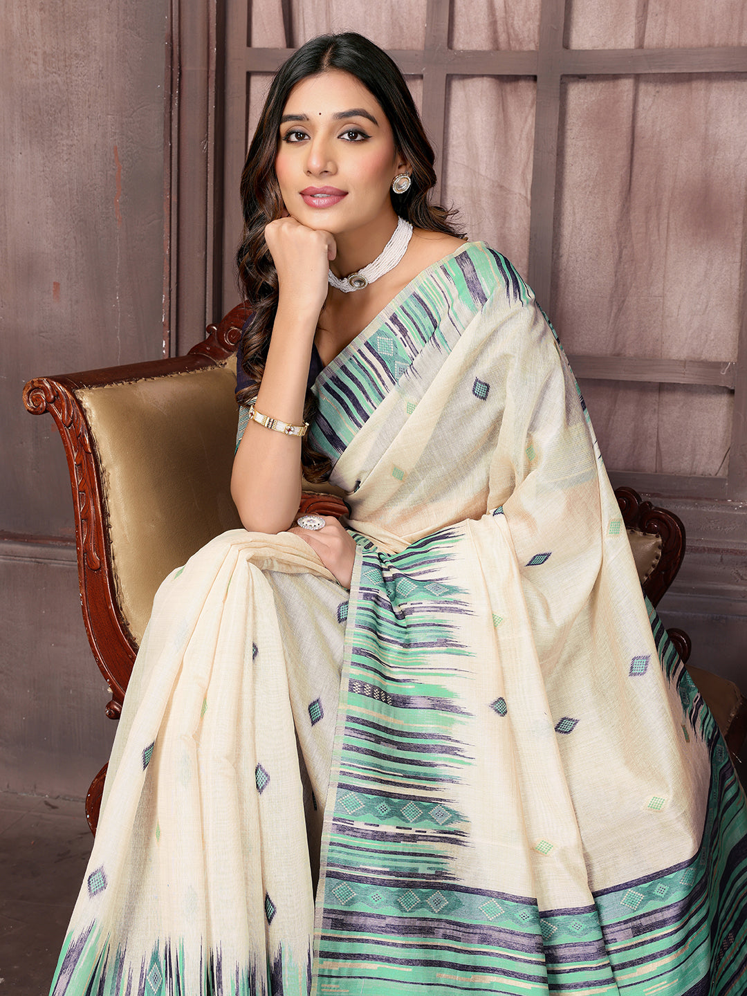 Janasya Beige & Blue Chanderi Geometric Woven Saree
