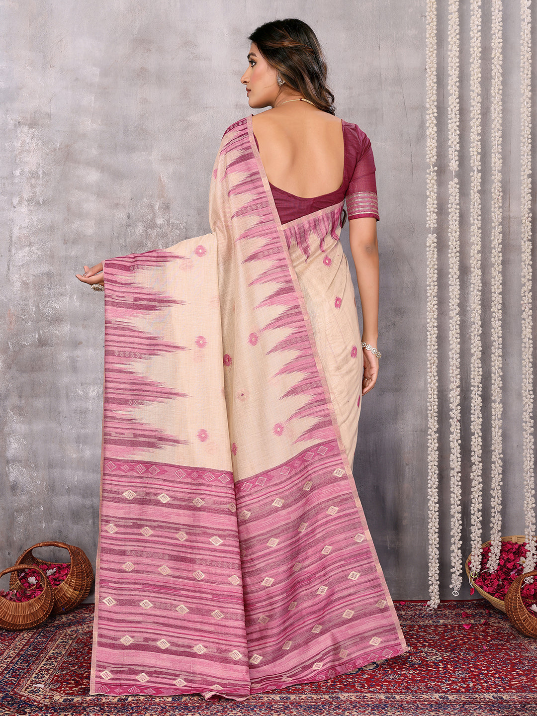 Janasya Beige & Mauve Cotton Linen Geometric Woven Saree