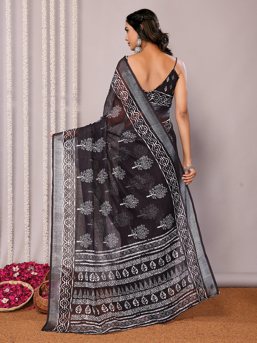 Janasya Black Cotton Linen Floral Printed Saree