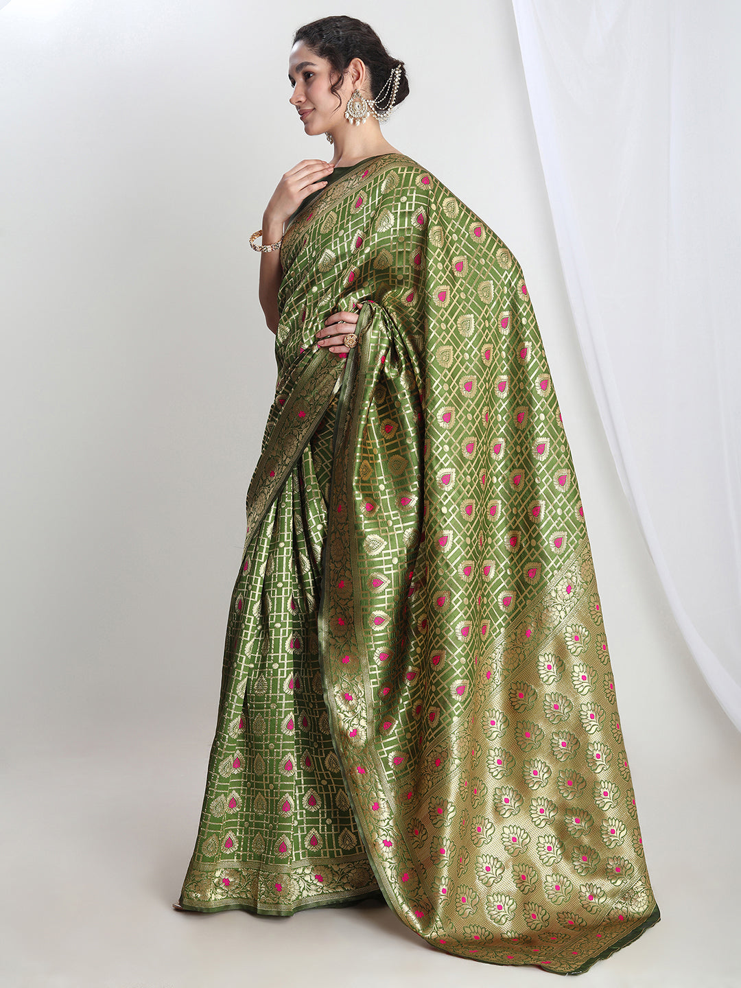 Janasya Green Silk Blend Ethnic Motifs Jacquard Saree