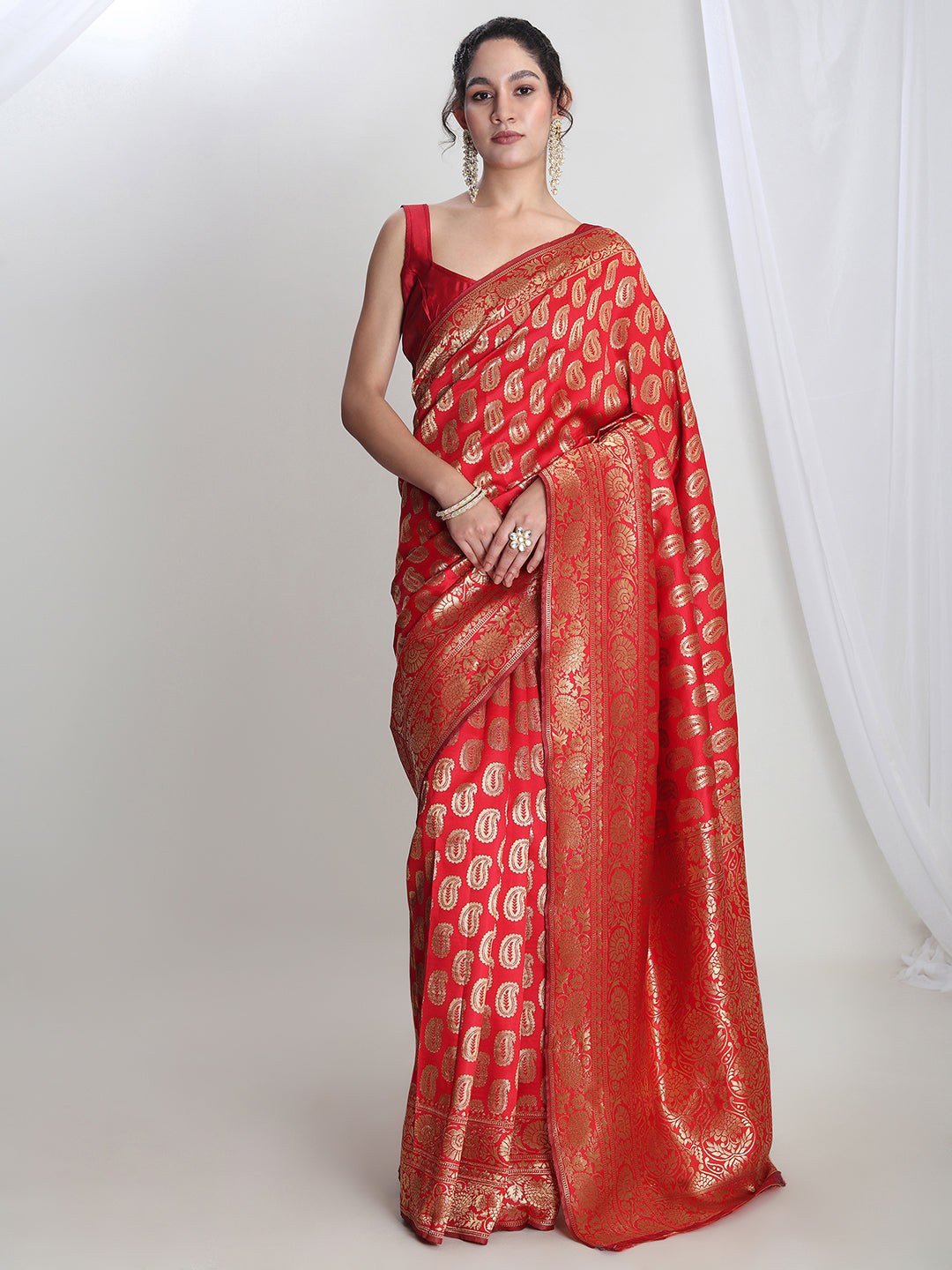Janasya Red Silk Blend Paisley Jacquard Saree