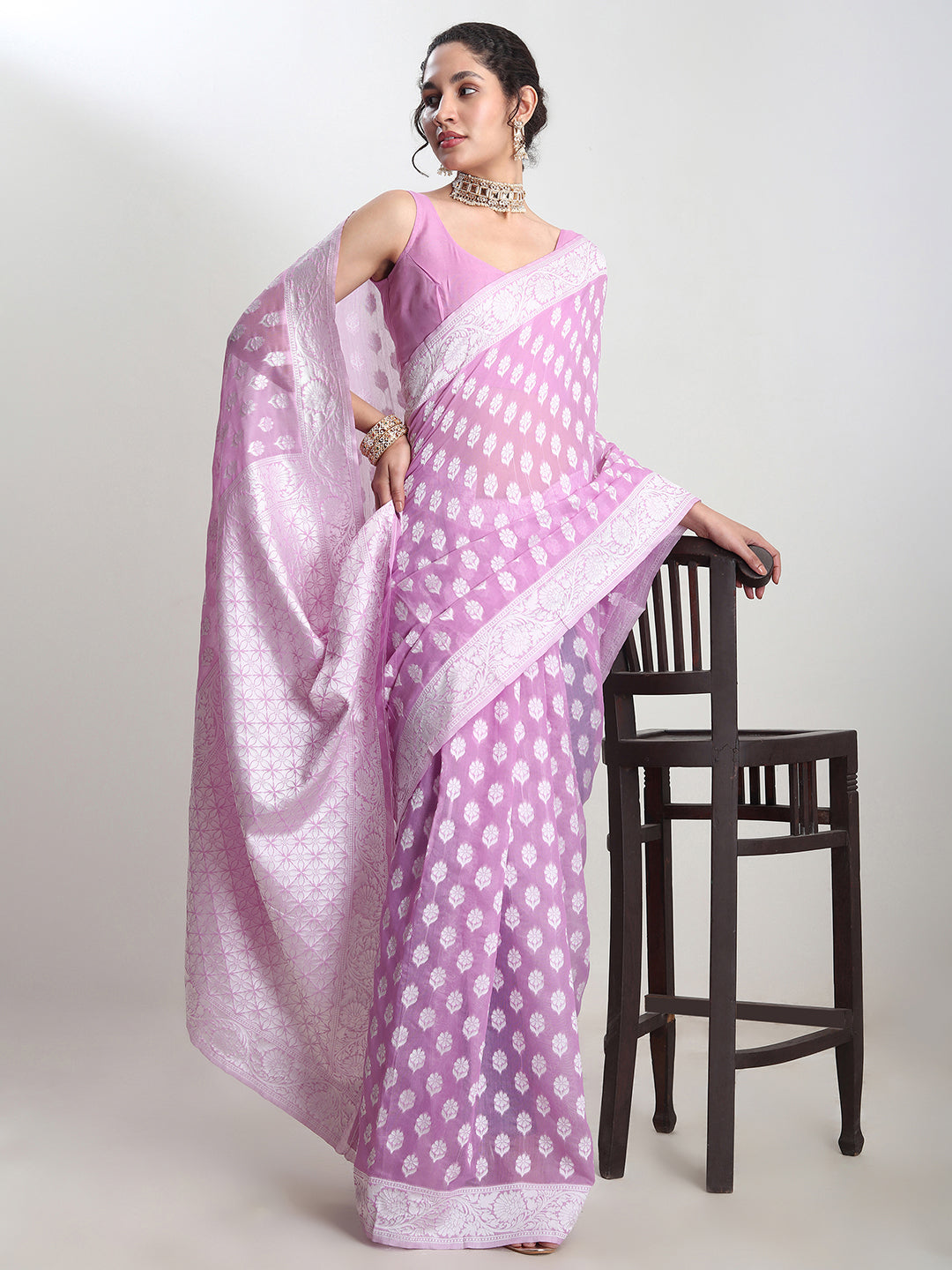 Janasya Lavender Silk Blend Floral Jacquard Saree