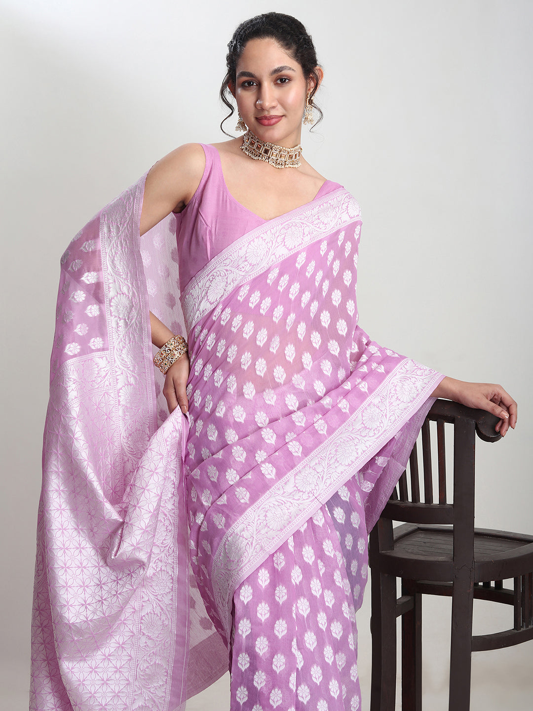 Janasya Lavender Silk Blend Floral Jacquard Saree