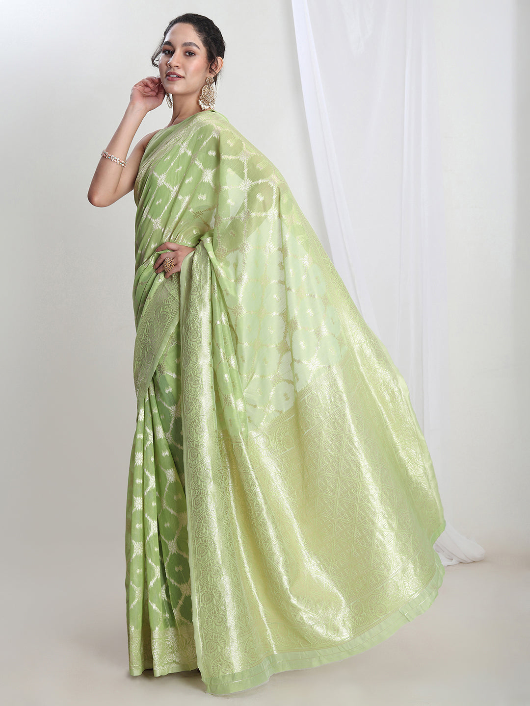 Janasya Light Green Silk Blend Geometric Jacquard Saree