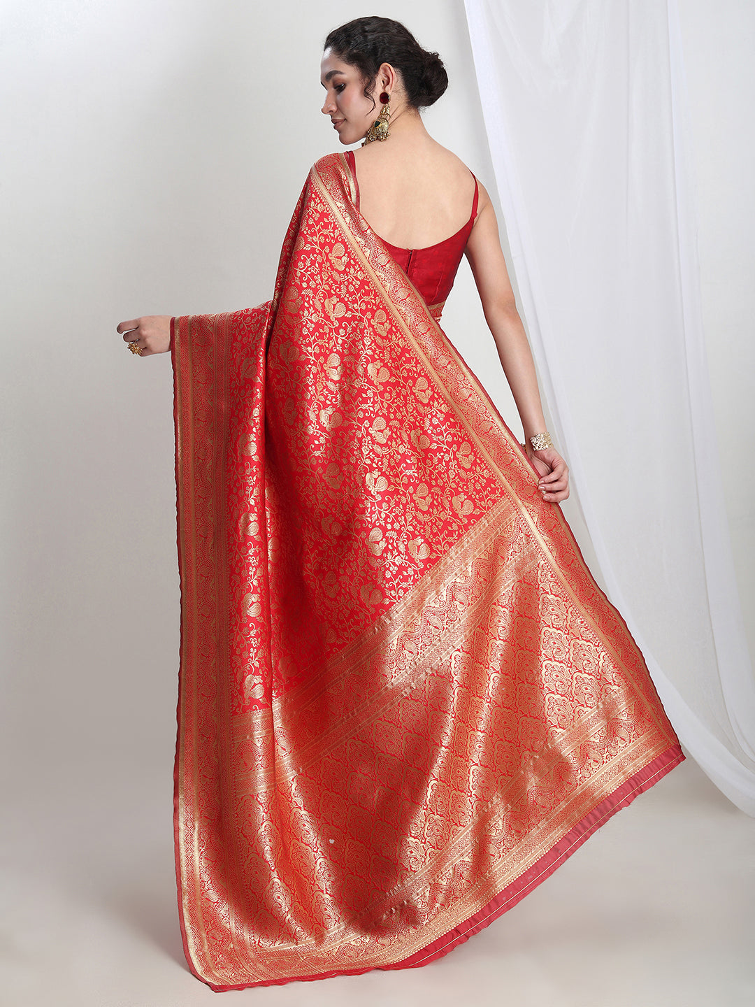 Janasya Red Silk Blend Floral Jacquard Saree