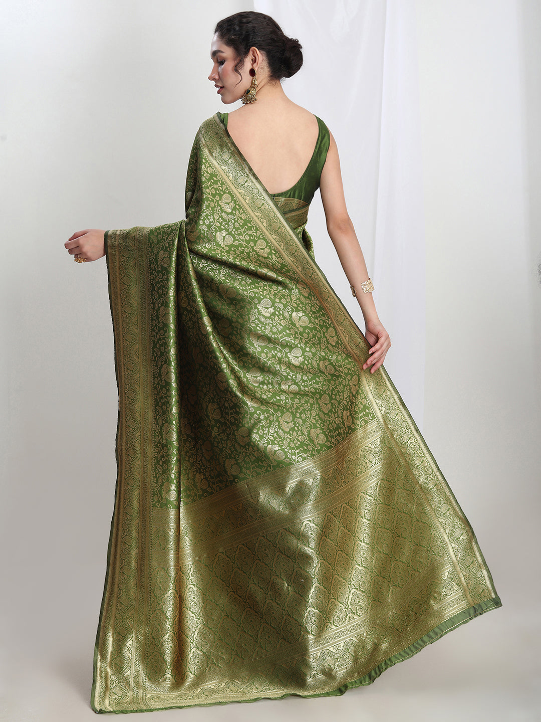 Janasya Green Silk Blend Floral Jacquard Saree
