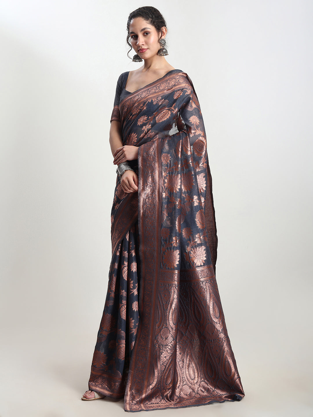 Janasya Dark Grey Silk Blend Floral Jacquard Saree