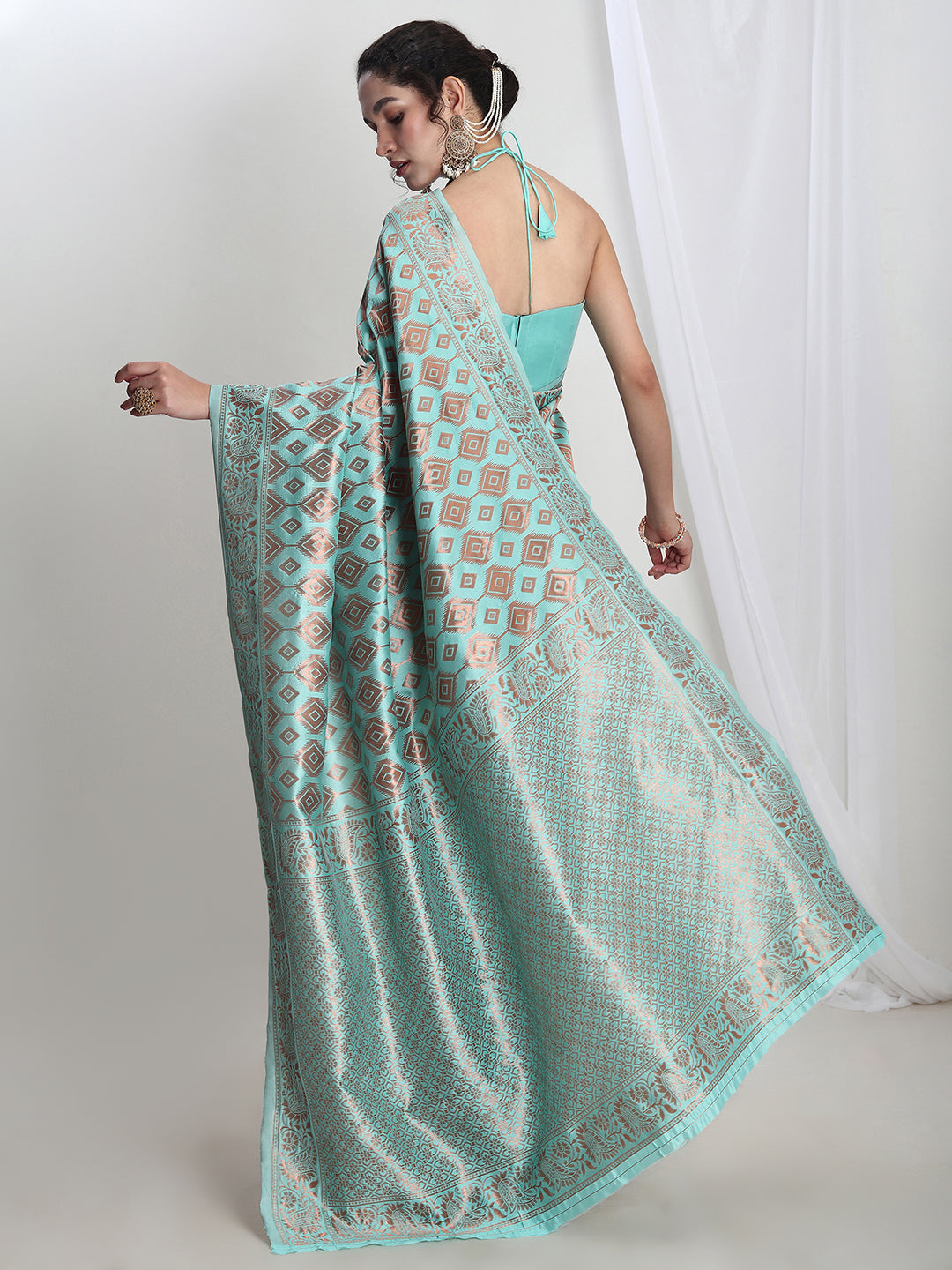 Janasya Light Blue Silk Blend Geometric Jacquard Saree