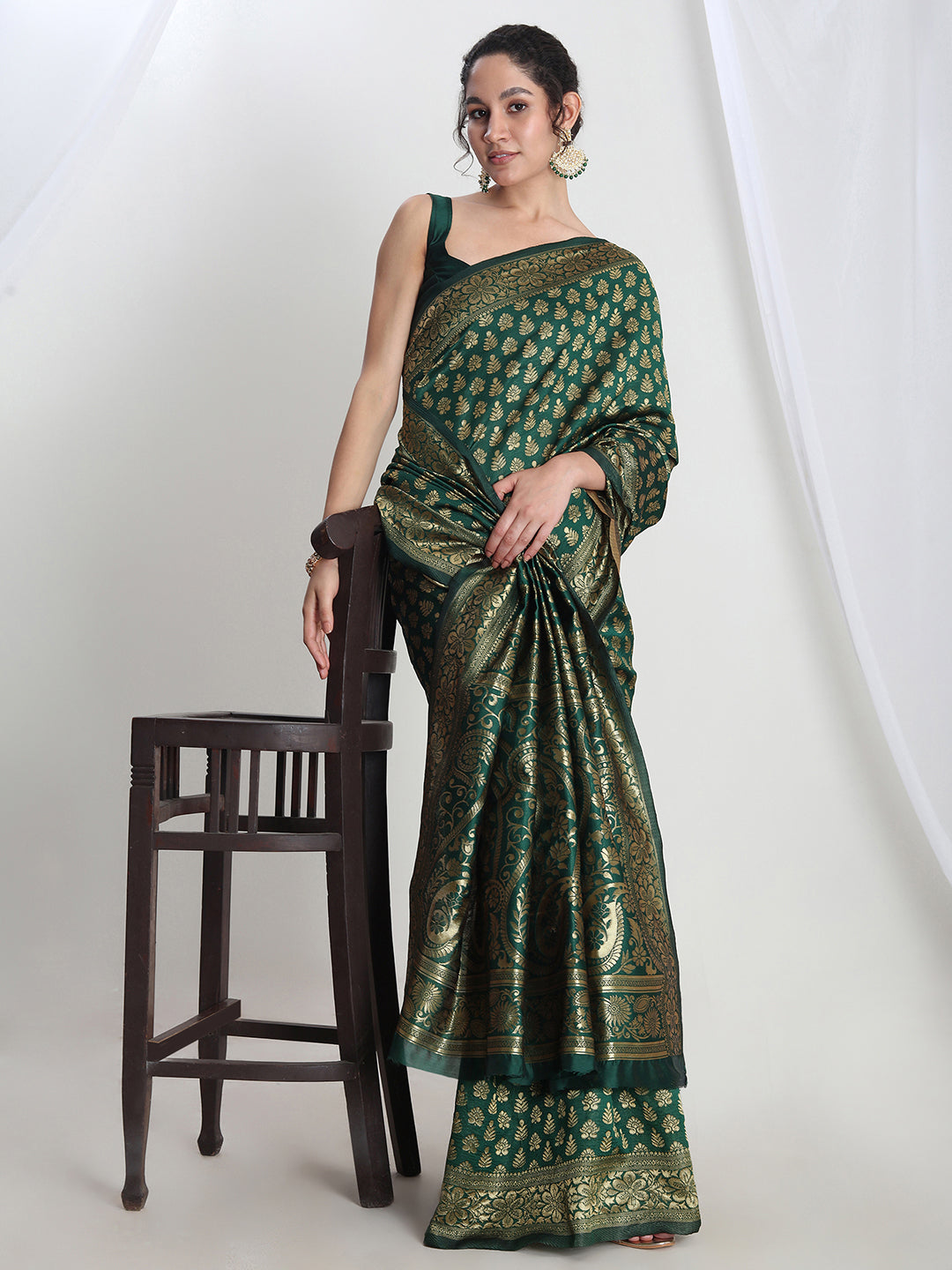 Janasya Dark Green Silk Blend Floral Jacquard Saree