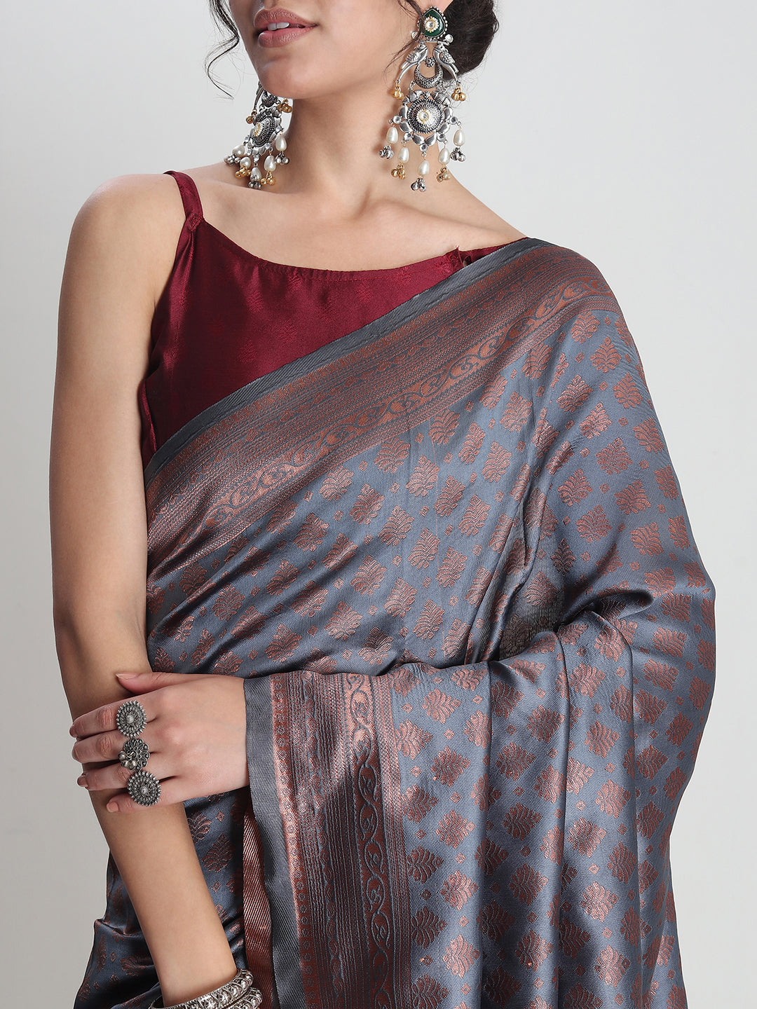 Janasya Grey Silk Blend Ethnic Motifs Jacquard Saree