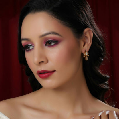 Golden Earrings (Gold) - Ruby Raang
