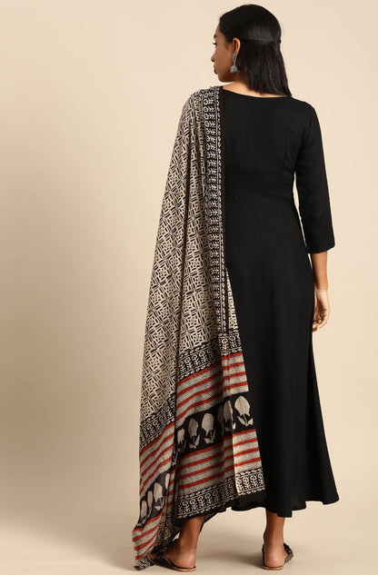 Janasya Women's Black Rayon Solid Kurta With Dupatta