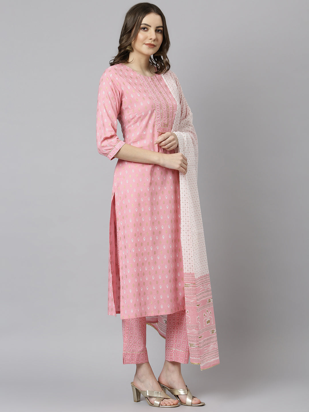 Janasya Women's Light Pink Cotton Gold Print Kurta With Pant And Dupatta