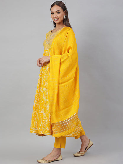 Janasya Women's Yellow Cotton Bandhej Kurta With Pant And Dupatta