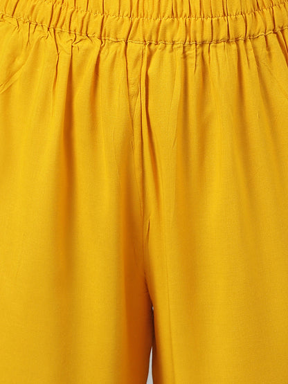 Janasya Women's Yellow Cotton Bandhej Kurta With Pant And Dupatta