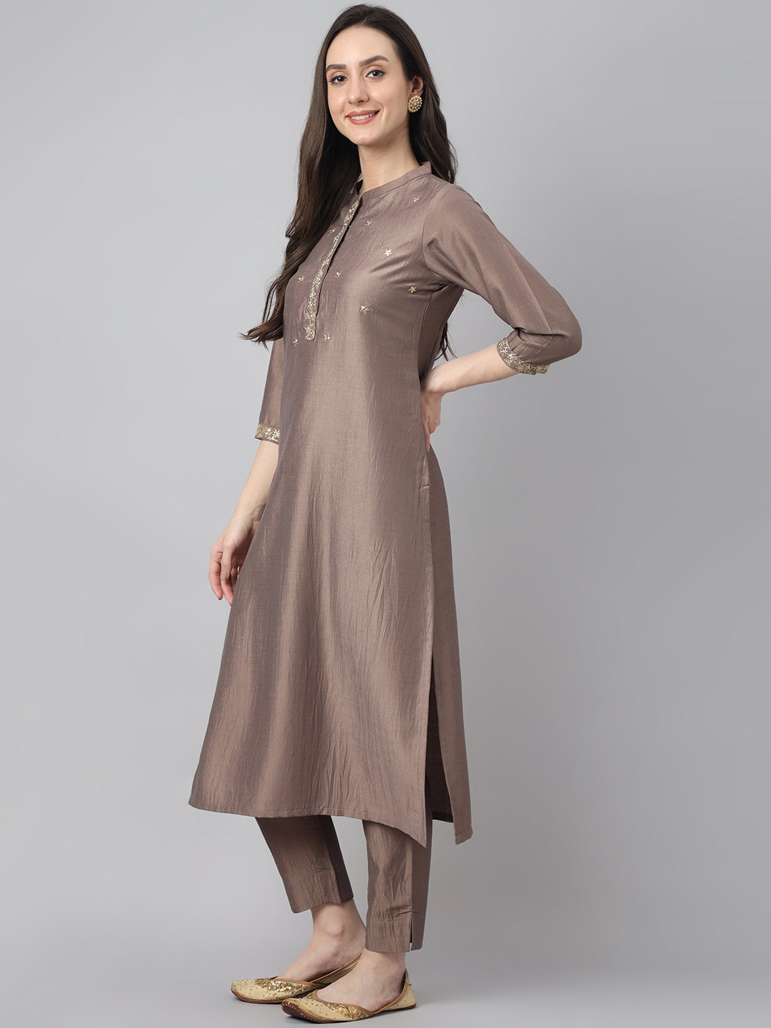 Janasya Women's Brown Chinon Solid Straight Festive Kurta Set