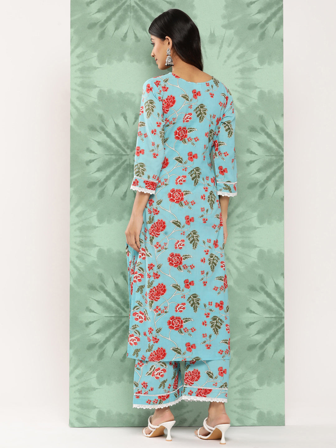 Janasya Women's Sky Blue Cotton Floral Printed Straight Casual Kurta Set