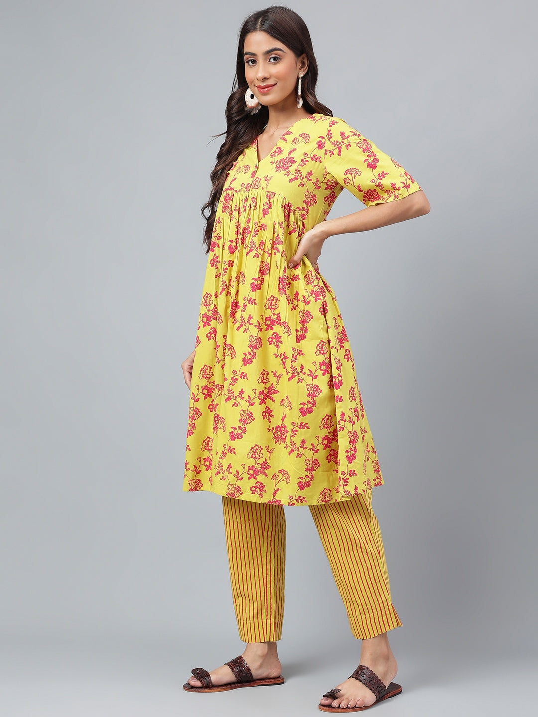 Janasya Women's Yellow Cotton Floral Printed Gathered Casual Kurta Set