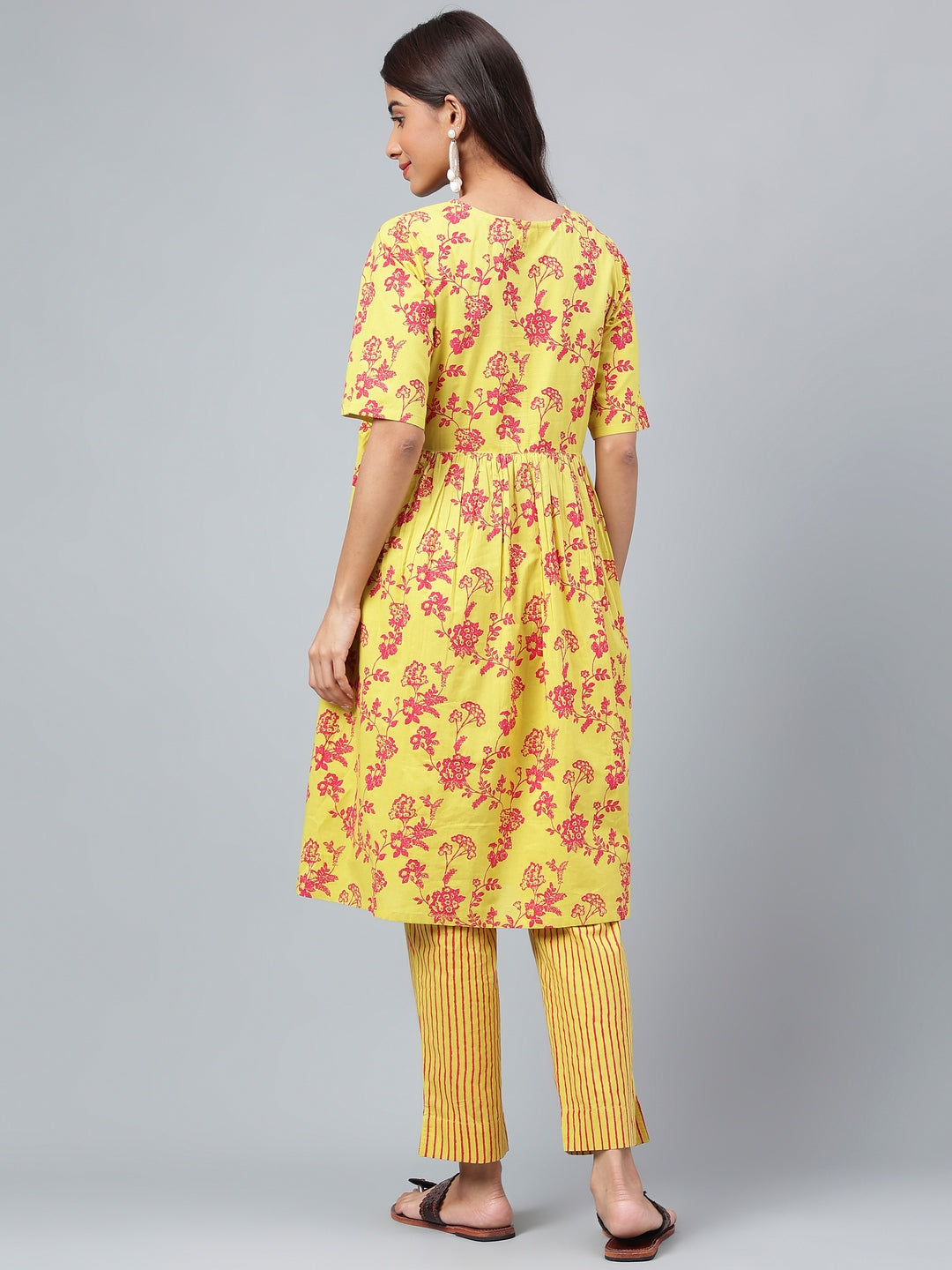 Janasya Women's Yellow Cotton Floral Printed Gathered Casual Kurta Set