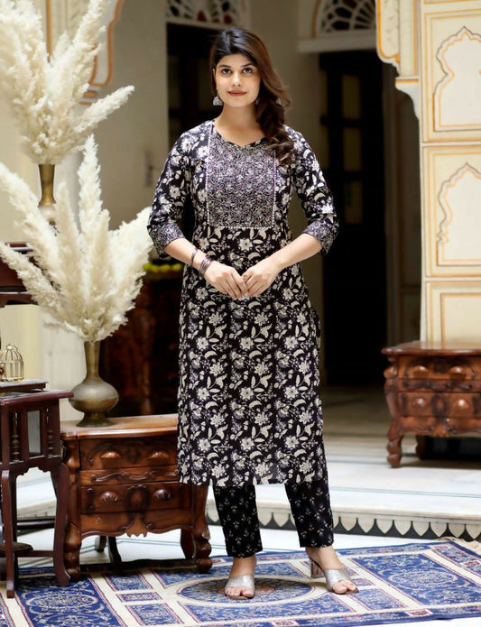 Miravan Women's Embroidered Kurta In Sweet-Heart Neck With Black Straight Palazzo