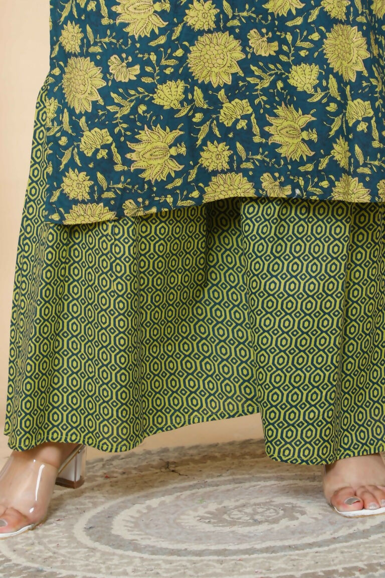 Miravan Women's Plus Size Green Floral Printed Cotton Kurta With Sharara & Dupatta Set