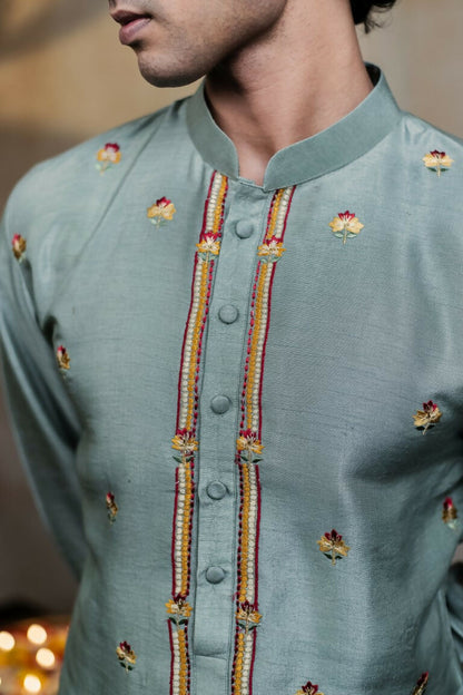Falling Raw Silk Olive Green Kalika Kurta Set By Hilo Design