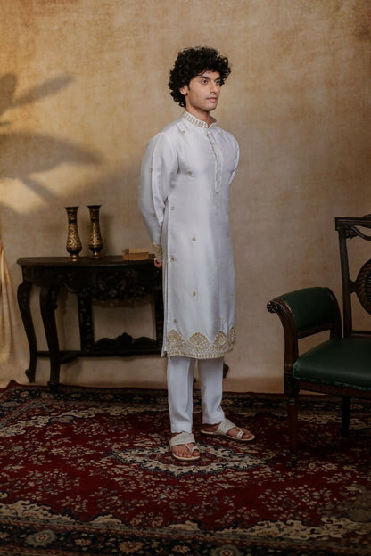 Falling Raw Silk White Mandala Kurta Set By Hilo Design