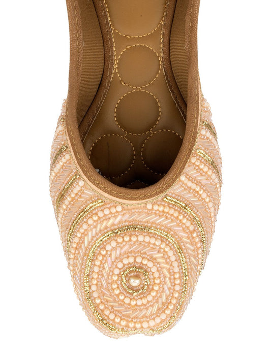 Desi Colour Women Indian Ethnic Footwear-Peach Circle Pearl
