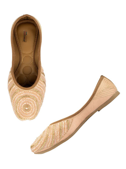 Desi Colour Women Indian Ethnic Footwear-Peach Circle Pearl