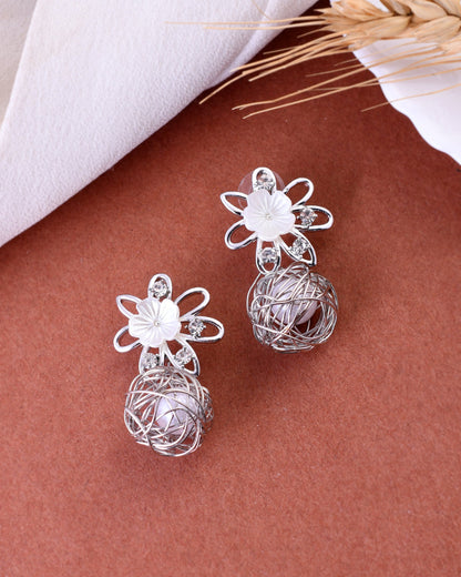 VOJ Women Silver Plated Flower Peral Studs Earrings