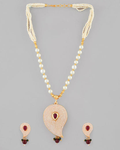 VOJ Gold-Polished Kundan Studsed And Beaded Necklace and Earring Set
