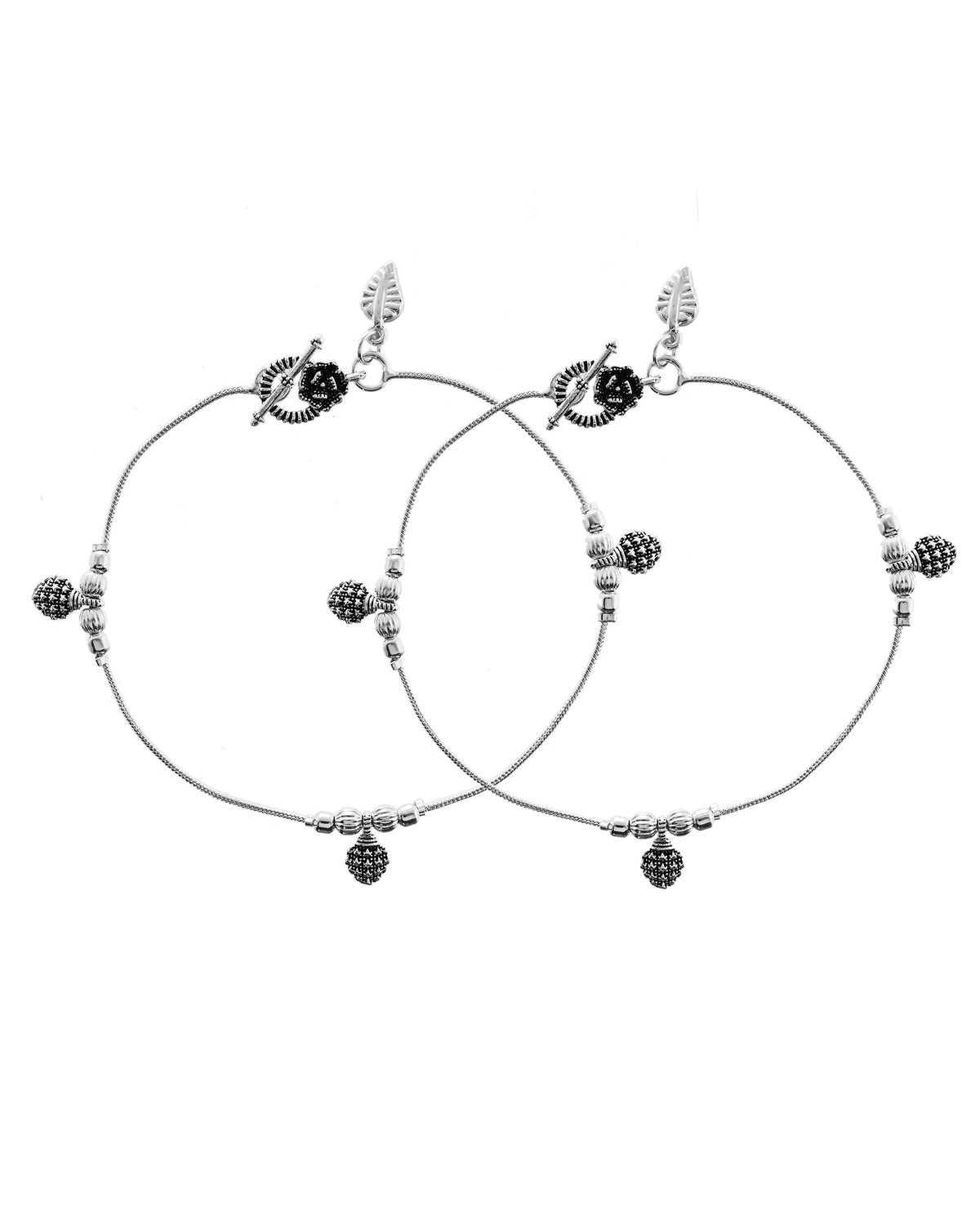 VOJ Set of 2 Silver Plated Leaf Designed Anklet