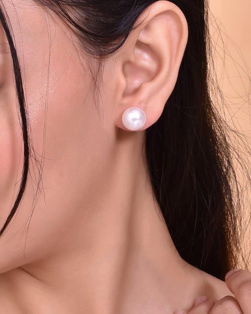 VOJ White Circular Studs Earrings