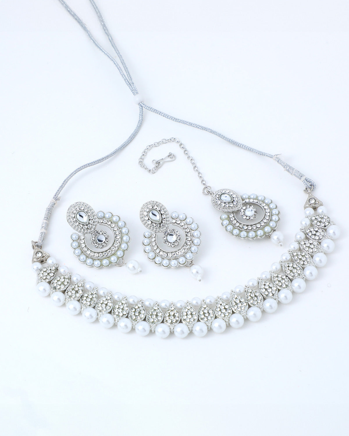 VOJ Silver Plated White Beads And Stone Studded Choker Jewellery Set With Mang Tikka