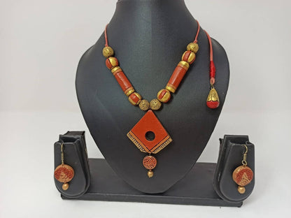 Terracotta Diamond Pendant Mini Necklace Set With Hangings