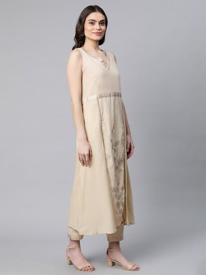 Ahalyaa Women Beige Pure Cotton Printed Floral Kurta With Trousers