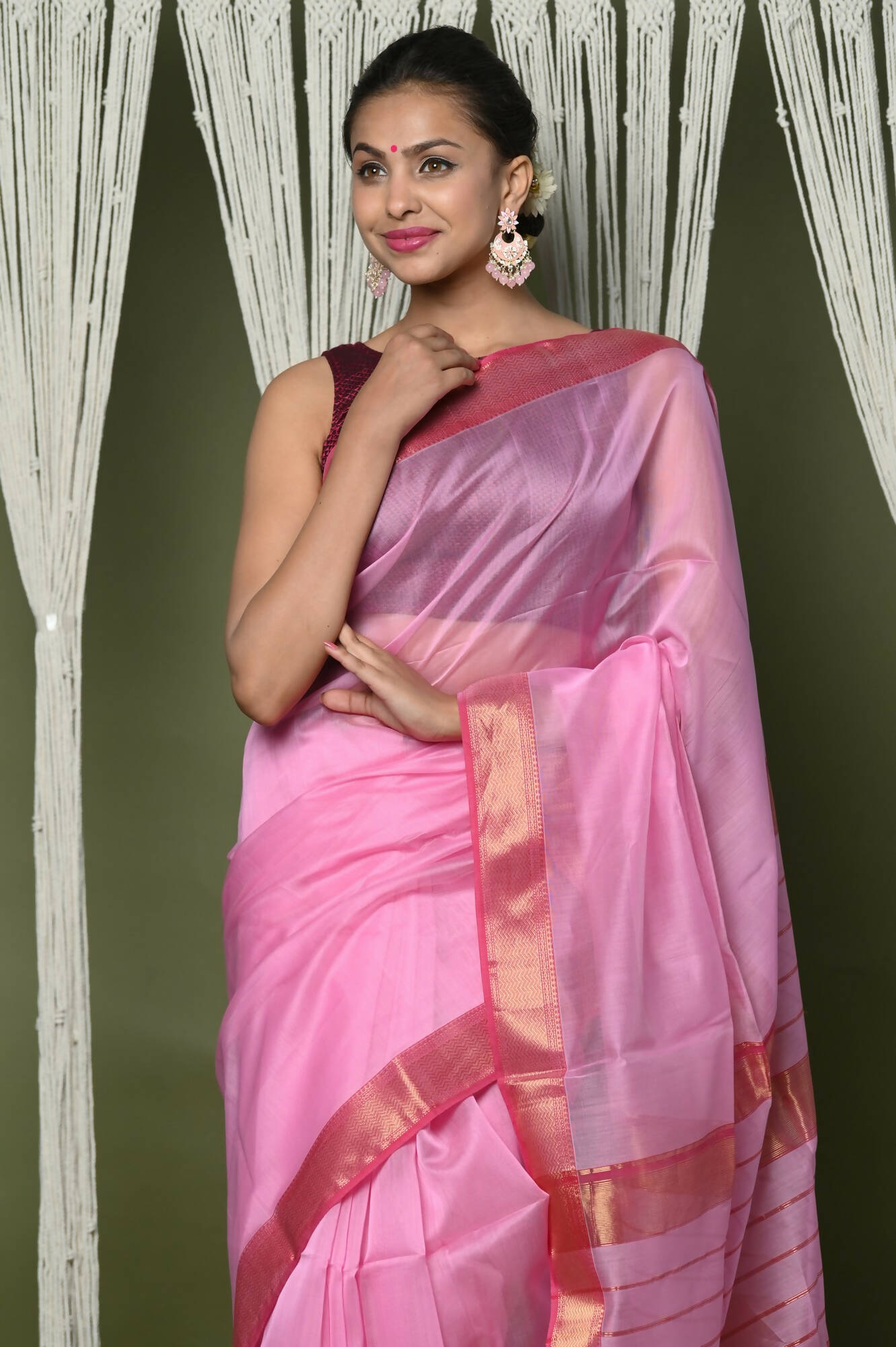 Very Much Indian Handloom Cotton Silk Maheshwari Saree With Sleek Golden Border - Rose Pink
