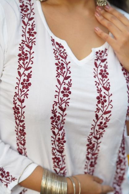 Zibaa Modal White Chikankari Kurti With Maroon Bel